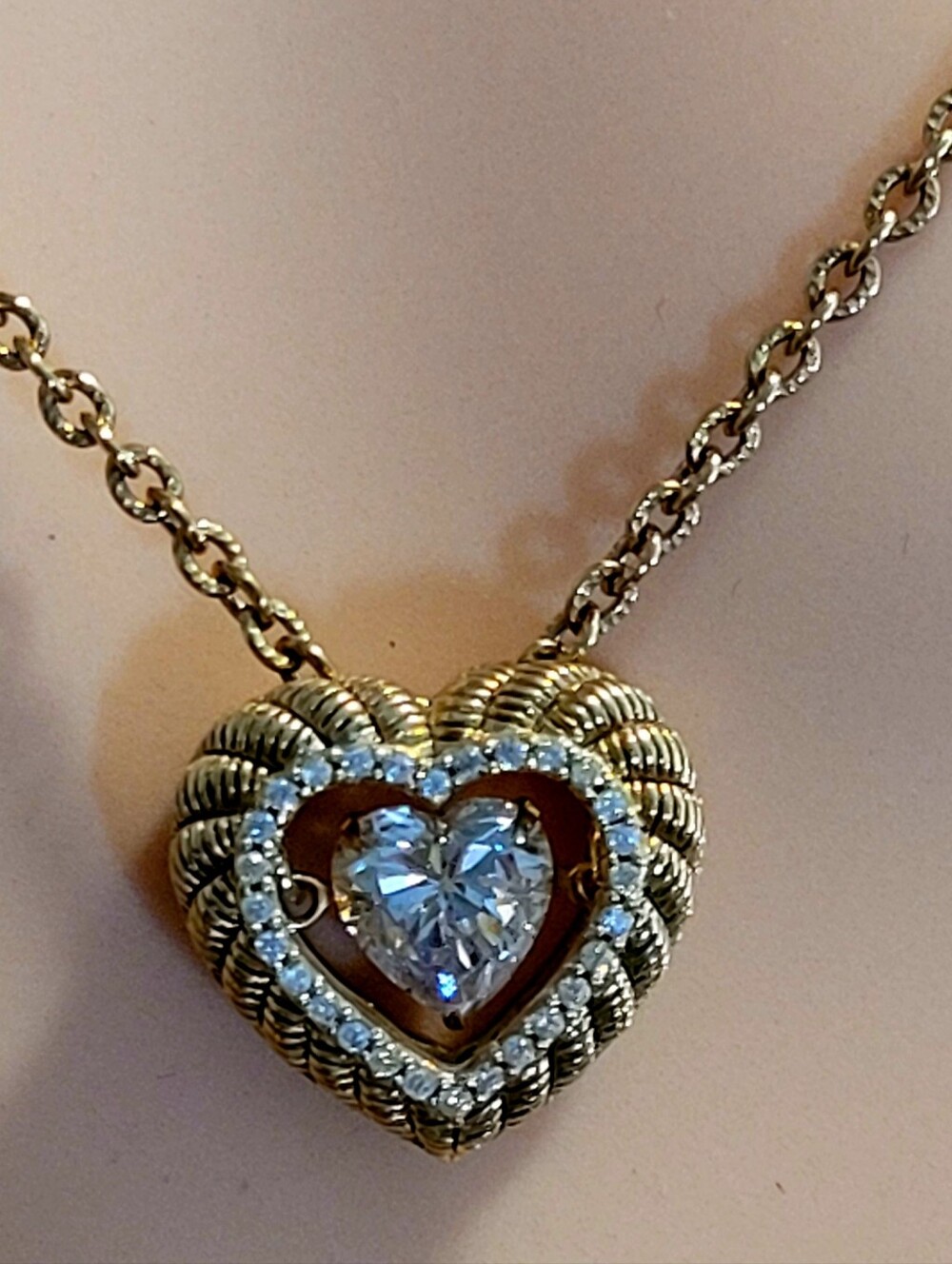 Judith Ripka Heart-shaped Twinkle Diamonique Pendant. Dancing Diamond. - Picture 4 of 14